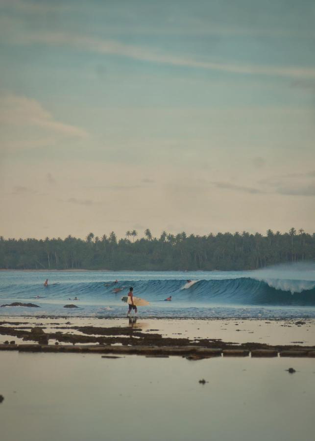 Raffiel Nias Apartment Lagudri ภายนอก รูปภาพ
