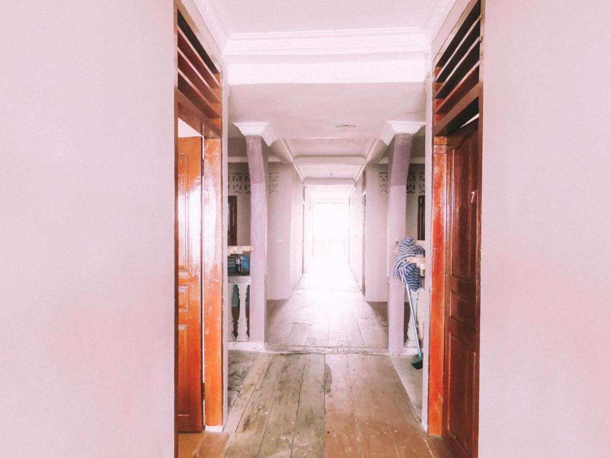Raffiel Nias Apartment Lagudri ภายนอก รูปภาพ