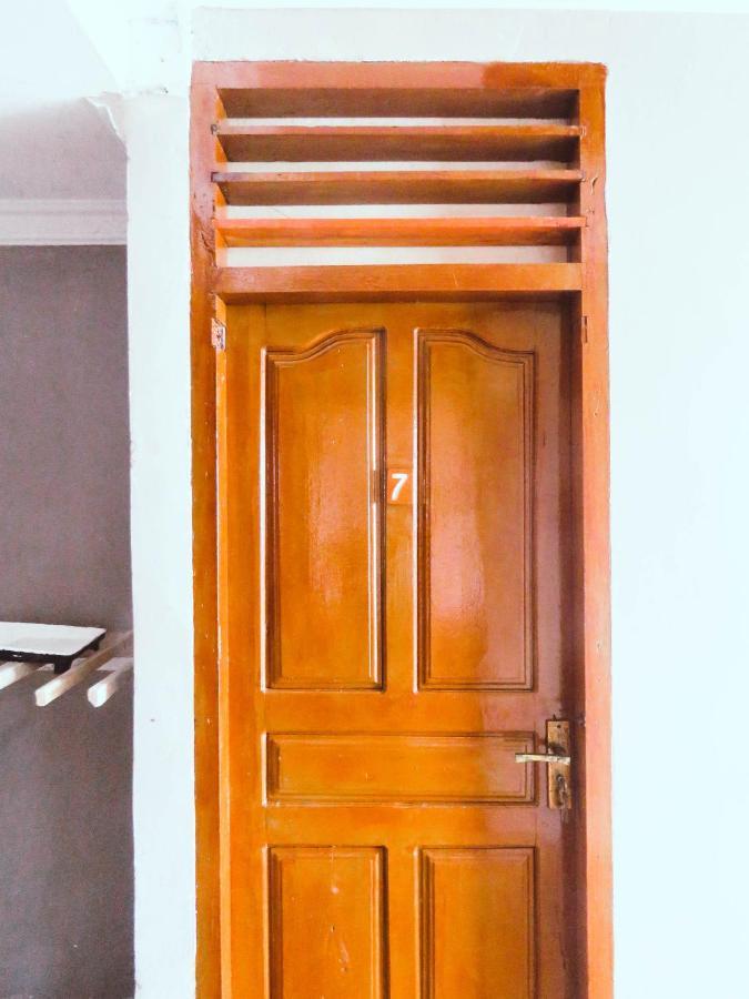 Raffiel Nias Apartment Lagudri ภายนอก รูปภาพ